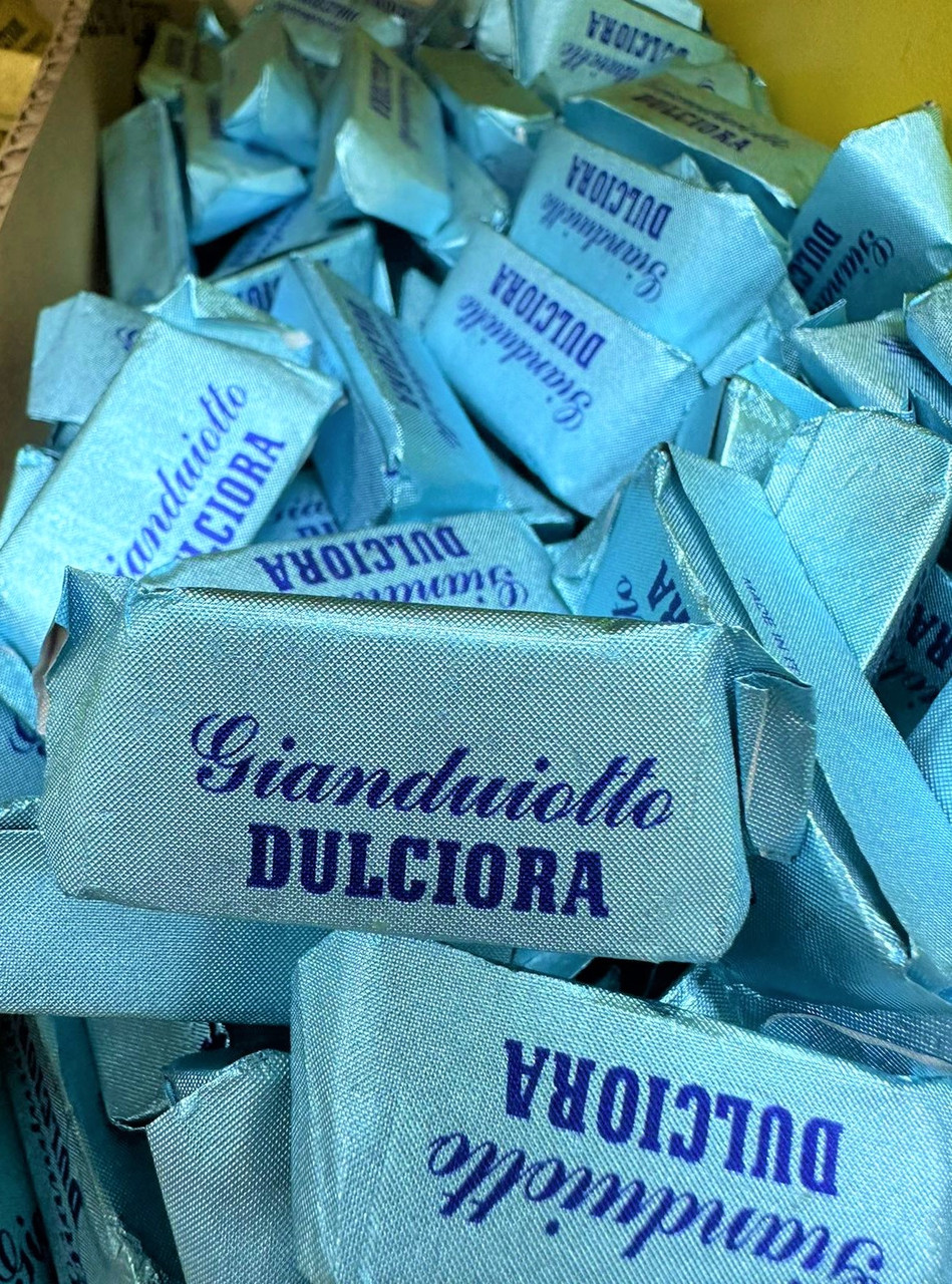 Шоколад DULCIORA  ГОЛУБЫЕ 1кг /Италия/ (Gianduiotti)